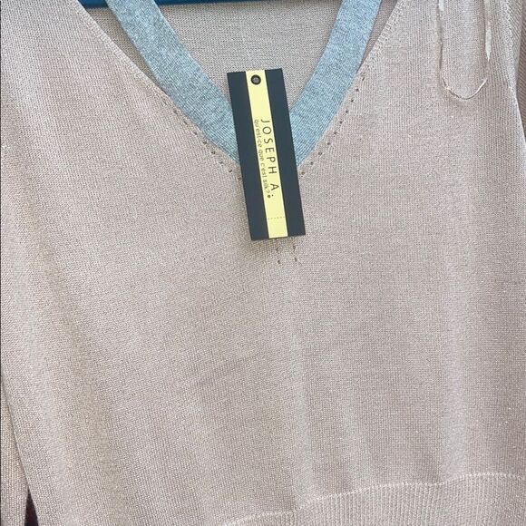 NWT Joseph Cream V-Neck Sweater Lightweight Knit sprinkle glitter M - Picture 9 of 9